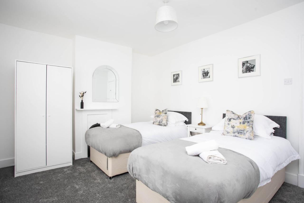 30 Percent Off Monthly Stays - City Centre - 3 Bedrooms St Albans Dış mekan fotoğraf